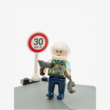 Игрушки: Лего Конструктор Городской полицейский: Преследование по горячим at lalafo.kg — 12 Игрушки: Лего Конструктор Городской полицейский: Преследование по горячим — 12