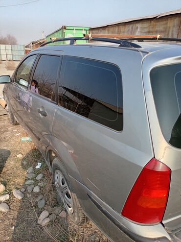 Ford: Ford Focus: 2002 г., 0.8 л, Механика, Бензин, Универсал — 8