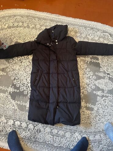 Куртки: Женская куртка Stradivarius, XS (EU 34), цвет - Черный