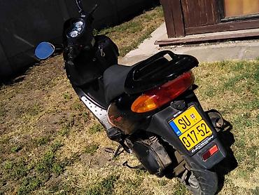 Skuter SKY 50cc, crne boje, registrovan (tablice SU). Karakteristike