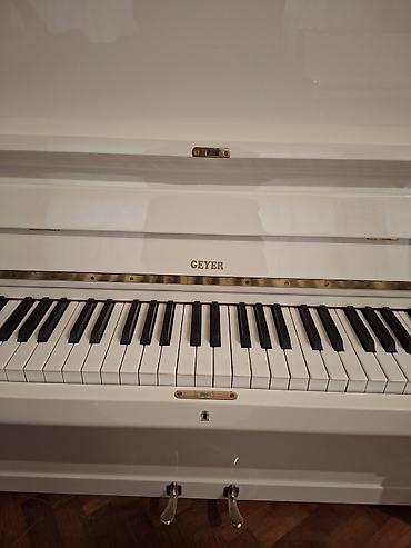 Klavişli alətlər: Məhsul: Geyer vertikal pianino (ağ rəng, parlaq lak örtük) — 3
