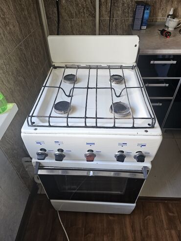 швеная машинка: Газовая плита с духовкой, классический форм‑фактор 50×60 см