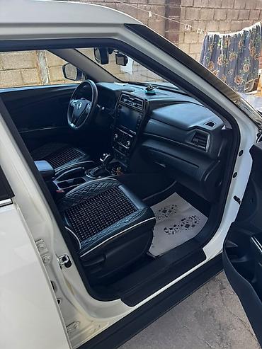 e6 3: Ssangyong Tivoli: 2020 г., 1.6 л, Типтроник, Дизель, Кроссовер — 7