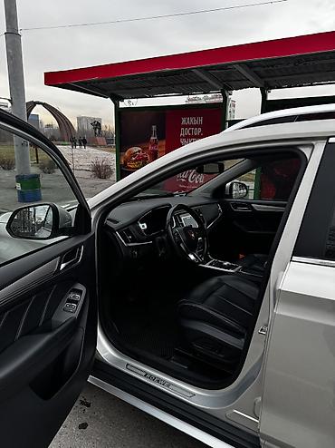 Roewe: Roewe ERX5: 2018 г., 0.1 л, Автомат, Электромобиль, Внедорожник — 5