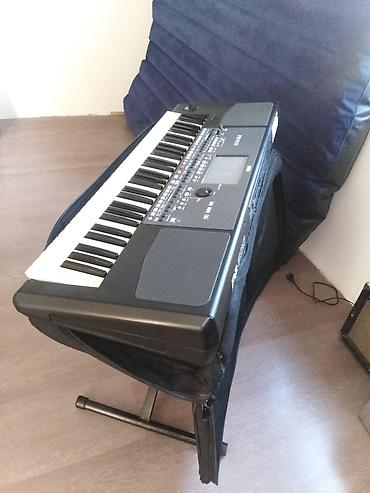 neumann mikrofon: Klavijatura u perfektnom stanju kao nova je pre 4 god kupljena u sky — 1