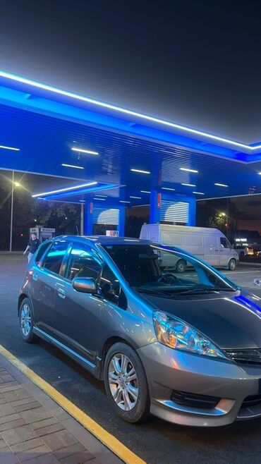 авто с последующим выкупом фит: Honda Fit: 2009 г., 1.5 л, Вариатор, Бензин, Хэтчбэк