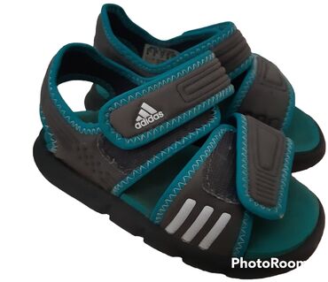 Dečija obuća: Adidas sandale za bebe, veličina 23