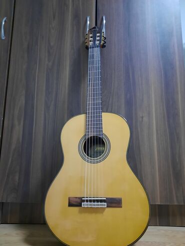 Klassik gitaralar: Klassik gitara, İşlənmiş, Ünvandan götürmə, Ödənişli çatdırılma