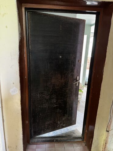 işlenmiş seyf qapilar: Dəmir giriş qapısı və qutu komplekti - Material: tam metaldan