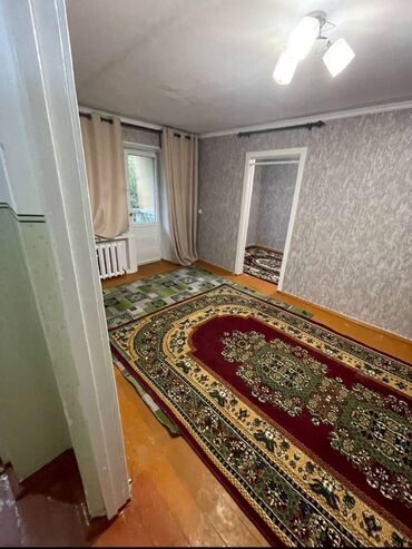Продажа домов: 2 комнаты, 42 м², Хрущевка, 2 этаж, Старый ремонт