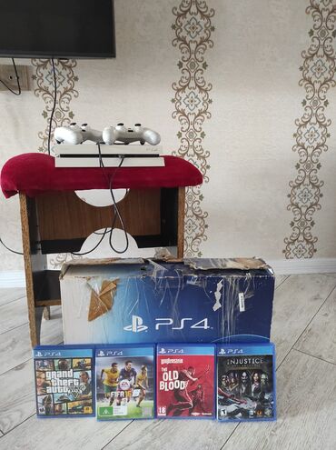 PS4 (Sony Playstation 4): Salam ps4