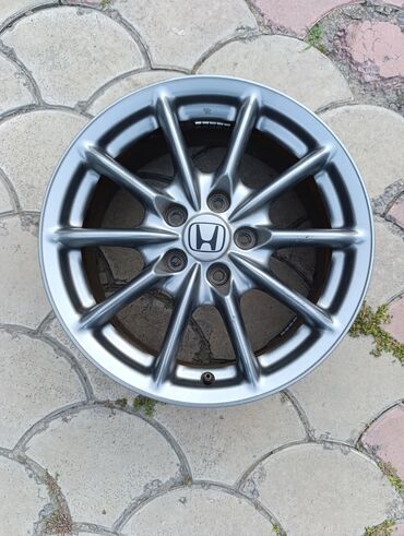 Диски: Литые Диски R 17 Honda, Комплект, отверстий - 5, Б/у at lalafo.kg — 17 Диски: Литые Диски R 17 Honda, Комплект, отверстий - 5, Б/у — 17