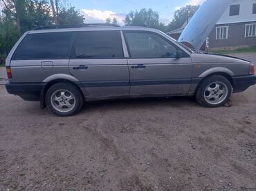 Volkswagen: Volkswagen Passat: 1990 г., 1.8 л, Механика, Бензин, Универсал