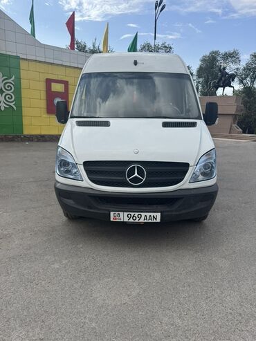 портативные колонки: Легкий грузовик, Mercedes-Benz, Б/у