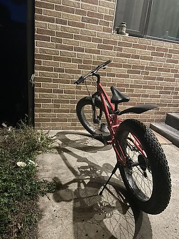 trek marlin 4: GUNSROSE fatbike – dağ və qum üçün geniş təkərli velosiped - — 5