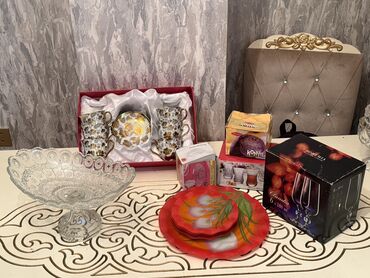 обеденный набор: Çay dəsti, rəng - Qırmızı, Şüşə