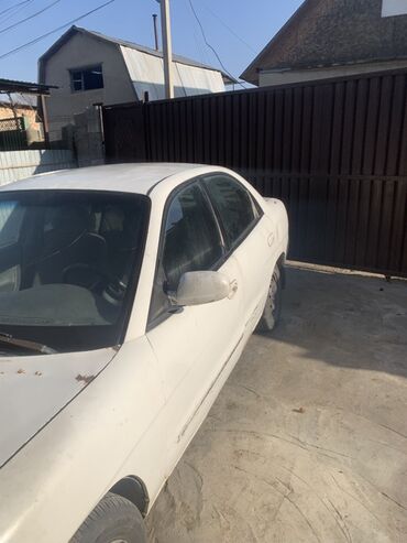 Daewoo: Daewoo Nubira: 1996 г., 1.5 л, Механика, Бензин, Седан — 3