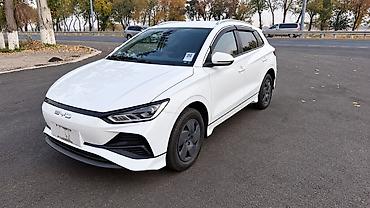 lanser 10: BYD E2: 2023 г., Электромобиль, Хэтчбэк — 2