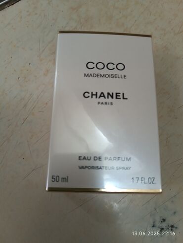 парфюм: Chanel Coco Mademoiselle Eau de Parfum, 50 ml. Zərif və cəlbedici