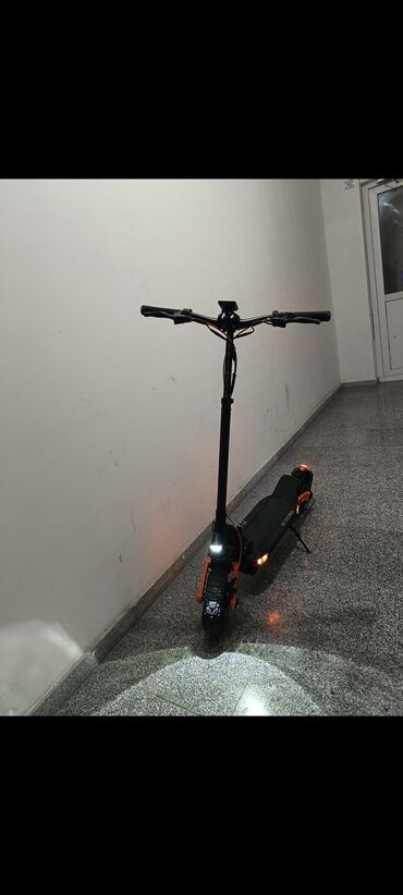 Elektrikli samokatlar: Joyor s5 scoooter * sürət: 60-70 km/saat * məsafəqət etmə: 45-50 km