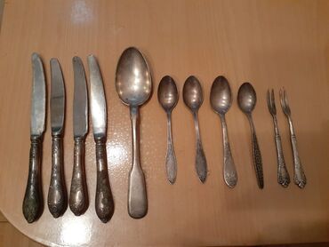 cəngəl qaşıq: Qədimi metal süfrə dəsti – qarışıq nümunələr Tərkib: - 4 ədəd bıçaq –