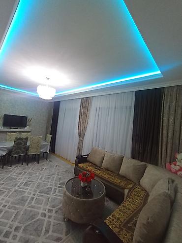 Lent lampalar: Ev yenidir. Ev 1 zal, 3 otaq,1 mətbəx və dəhlizdən ibarətdir. Hamam və — 3