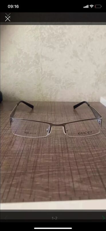 günəş eynəyi: Optik oprava satilir .Firma Gucci tezedi