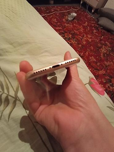 Apple iPhone: IPhone 8, 64 GB, Qızılı, Barmaq izi — 2