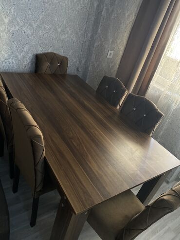gozel baki mtk ev satilir: Qonaq otağı üçün, İşlənmiş, Açılmayan, Dördbucaq masa, 6 stul, Azərbaycan