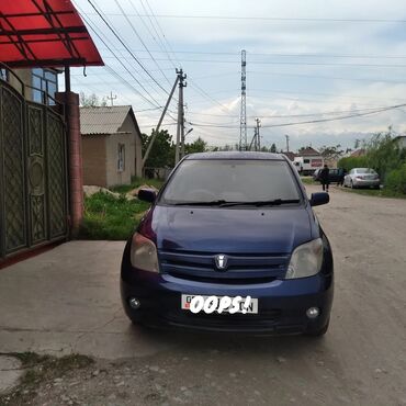 Toyota: Toyota ist: 2002 г., 1.5 л, Автомат, Бензин, Хэтчбэк
