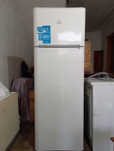 запчасти митсубиси паджеро 2: İşlənmiş 2 qapılı Indesit Soyuducu Satılır, rəng - Ağ