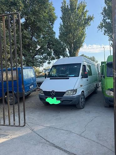 Mercedes-Benz Спринтер: 2003 г., 2.2 л, Механика, Дизель, Фургон at lalafo.kg Mercedes-Benz Спринтер: 2003 г., 2.2 л, Механика, Дизель, Фургон