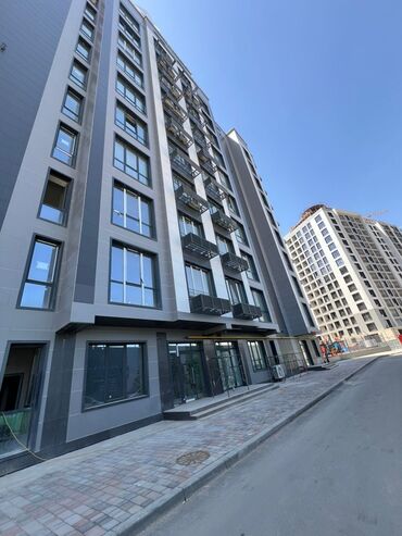продажа квартиры в бишкеке без посредников: Сатам Офистик 148 кв. м, Ремонтсуз, Эмерексиз, Көп кабаттуу имарат, 1 кабат