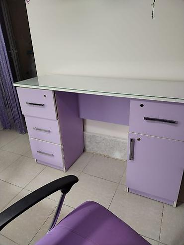 dırnaq stollari: Gözəllik/salon üçün güzgülü 2 dest mebel ve bir Dirnag masası obşi — 1