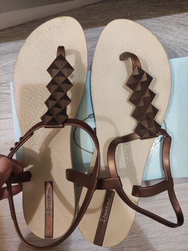 Botinka və botilyonlar: Ölçü: 39, İşlənmiş — 17