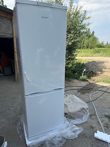 Холодильники: Холодильник Indesit, Новый, Двухкамерный, De frost (капельный), 55 * 185 * 55 — 8