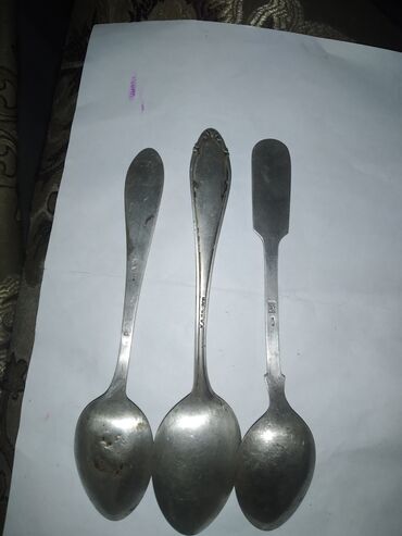 тарелка посуда: Серебреные ложки, две проба 800 одна 855