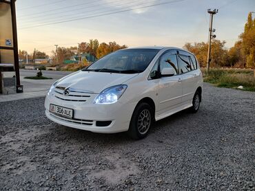 Toyota: Toyota Corolla: 2002 г., 1.8 л, Автомат, Бензин, Минивэн