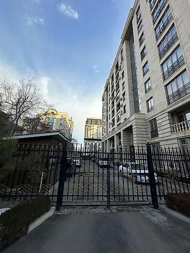 Продажа квартир: 3 комнаты, 166 м², Элитка, 2 этаж — 4