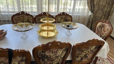 купить кухонный стол и стулья недорого: Стол и стул для зала, Б/у, цвет - Бежевый