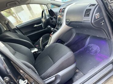 Toyota: Toyota Auris: 1.4 l | 2008 il Sedan — 6