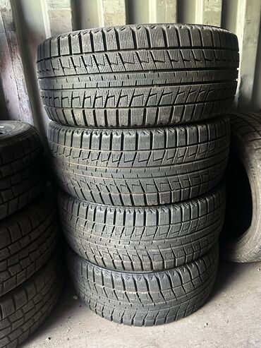 Шины: Шины 215 / 50 / R 17, Зима, Б/у, Комплект, Легковые, Япония, Bridgestone