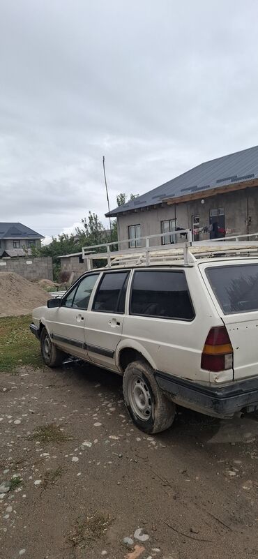 ылдам экспресс талас: Volkswagen Passat: 1985 г., 1.8 л, Механика, Бензин, Универсал