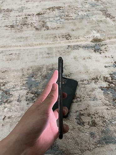 Apple iPhone: IPhone 11 Pro Max, Б/у, 64 ГБ, Space Gray, Зарядное устройство, Защитное стекло, Чехол, 72 % — 8