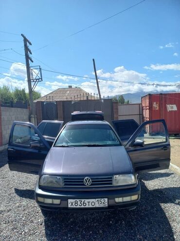бнв е 34: Volkswagen Vento: 1993 г., 1.8 л, Механика, Бензин, Седан