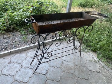 бычак маки: Срочно продаю мангал. Цена 7 000 сом. Самовывоз, район Тоголок