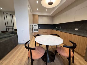 ош базар квартира керек: 3 комнаты, 94 м², Элитка, 10 этаж, Дизайнерский ремонт
