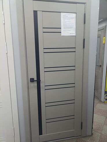 Межкомнатные двери: Межкомнатная дверь из сосны с горизонтальными вставками черного цвета at lalafo.kg — 7 Межкомнатные двери: Межкомнатная дверь из сосны с горизонтальными вставками черного цвета — 7