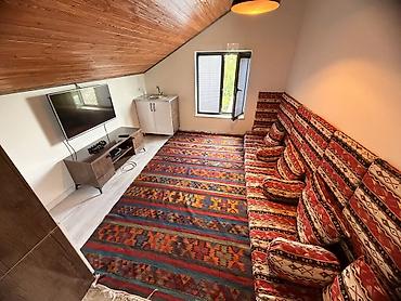 pulsuz ev: 🏔️ **Qəbələdə unudulmaz istirahət üçün ideal məkan!** 🏡✨ Yeni — 5