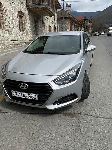 Hyundai: Hyundai i40: 1.7 l | 2016 il Sedan — 11